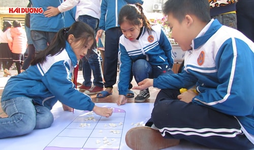 Thú vị giờ ra chơi ở Trường Tiểu học Nguyễn Trãi 